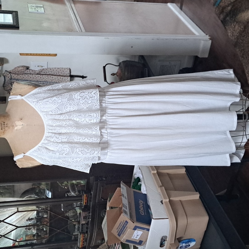 Women's size 3X by Bongo.